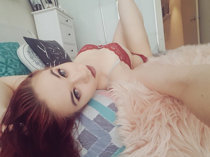 ☉☉☉ #selfie #redhead #blueeyes #lingerie @Hot_bitches_4U @HotGirlGuide @Honey_B69 @FitAsFuckGirls @Rob_LegsAss