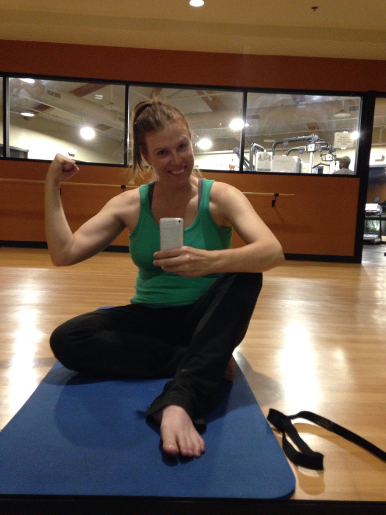 GloriousAllianc's tweet image. Rider fitness. 179 pounds. 5 foot 10 inches. Huge feet. #bodytruth #loveyourselfladies