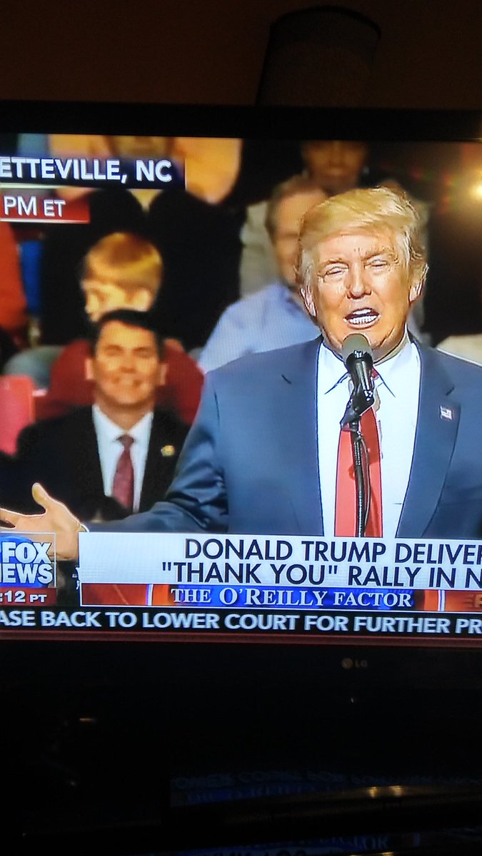 NickReeves45's tweet photo. It amazes me how much that guy setting on Trump's right looks like Ronald Reagan.🇺🇸🇺🇸🇺🇸🇺🇸🇺🇸🇺🇸🇺🇸🇺🇸🇺🇸 https://t.co/GFCvnt9ky2