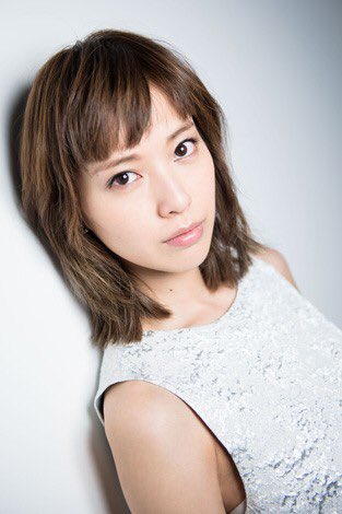 みよし 好きな顔という訳ではないが なんかクセになる顔 エロを感じる顔 というのがあって それが 男性 ではムロツヨシさんとヒャダインさん 下睫毛が長くて目が大きくて顔が濃い 女性では戸田恵梨香さんと夏帆さん 唇が薄くて口が大きくて幸薄顔