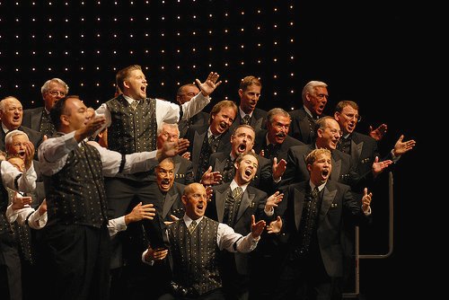 BoltBarbers's tweet photo. We'll have #MastersEnsemble at our Bash on Thursday and you can catch the full #MastersofHarmony chorus on Dec 18: https://t.co/BPf5pWz0Zd https://t.co/2eBmRm8lZt
