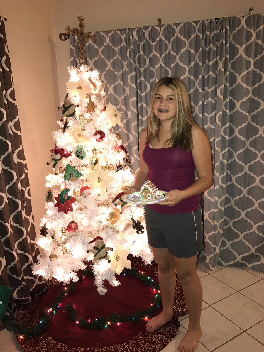 AubreeChilds's tweet photo. Merry Christmas from the Childs fam https://t.co/QfVynRK8Hj