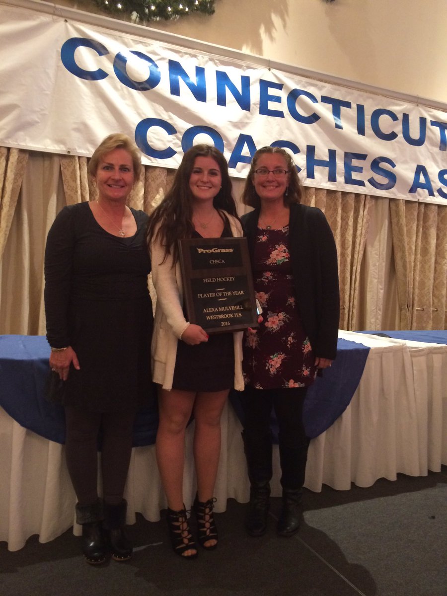 CTVarsity's tweet photo. Westbrook's Alexa Mulvihill is named the CHSCA field hockey player of the year #ctfh https://t.co/cadZFjWOA2