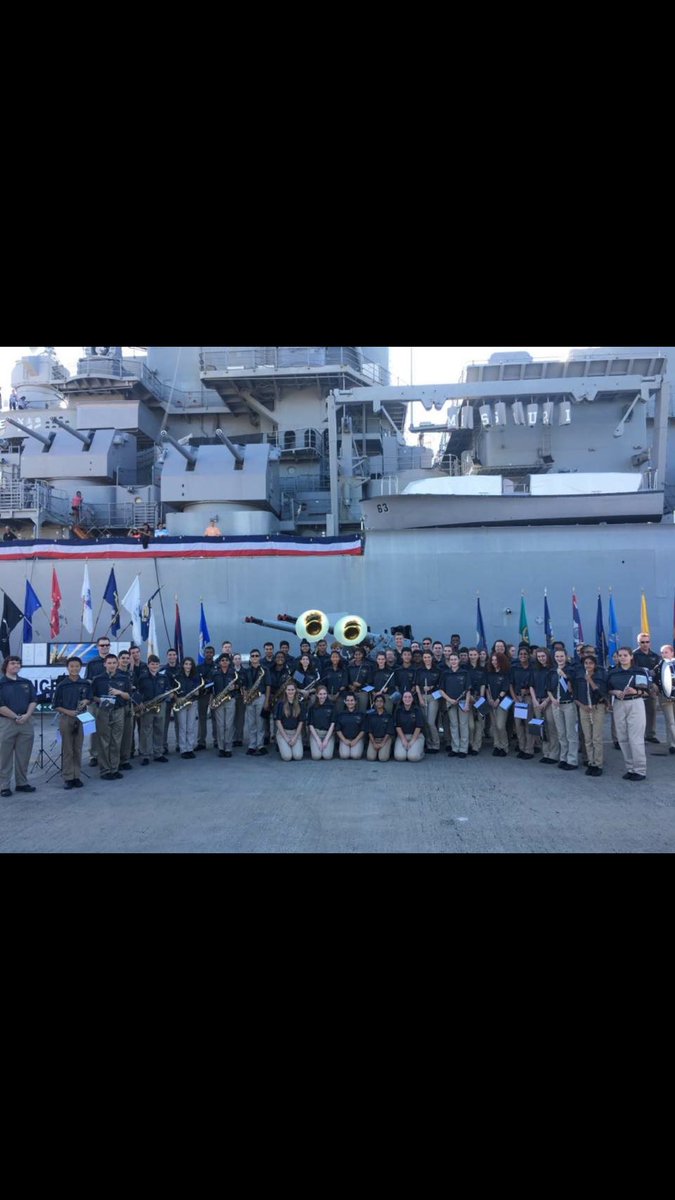 wsrjmom's tweet photo. So proud of them! #mthsmarchingband #falconpd #GoFalcons #hawaii2016 #pearlharbor https://t.co/EdWTL74Auc