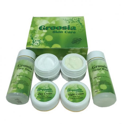 Wonderfulolshop's tweet photo. CREAM GROOSIA SKIN CARE SPF 30 ORIGINAL https://t.co/I5VF93ZKhb https://t.co/yIGk4EN5DI
