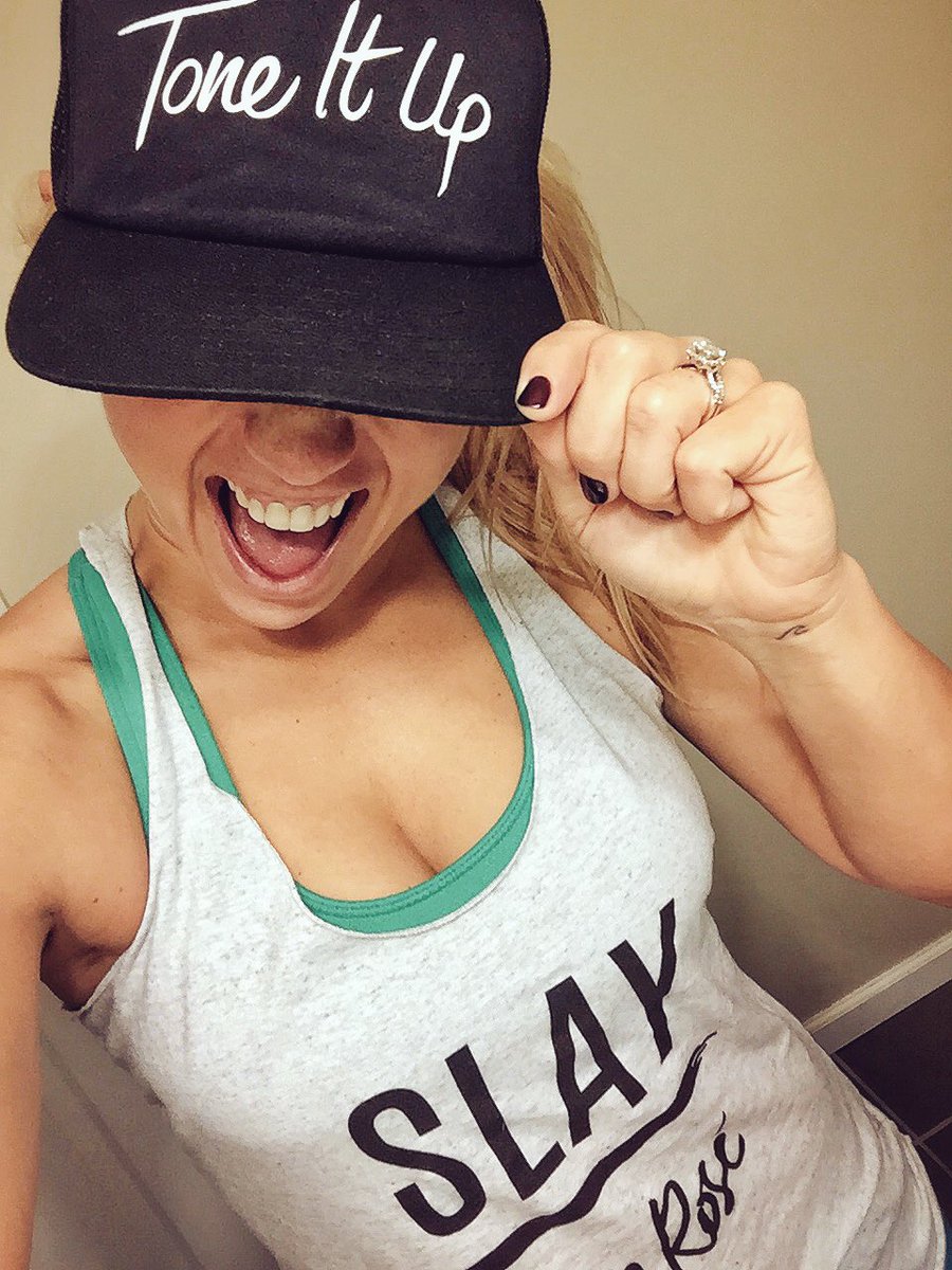 katekatebear's tweet photo. Oooops my @ToneItUp Tuesday is showing ๐โค๏ธ๐ #tiuteam #toneitup #tiutuesday #reppin https://t.co/LyPmmEprqa