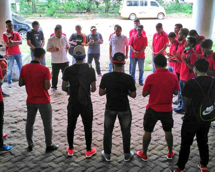 ✈ Hari ini, Persita akan bertolak ke Jepara untuk melakoni babak 8 Besar ISC-B melawan <a href="/PSCS_Cilacap/">PSCS CILACAP</a> (10/12)

#PersitaAbadi 🏆
