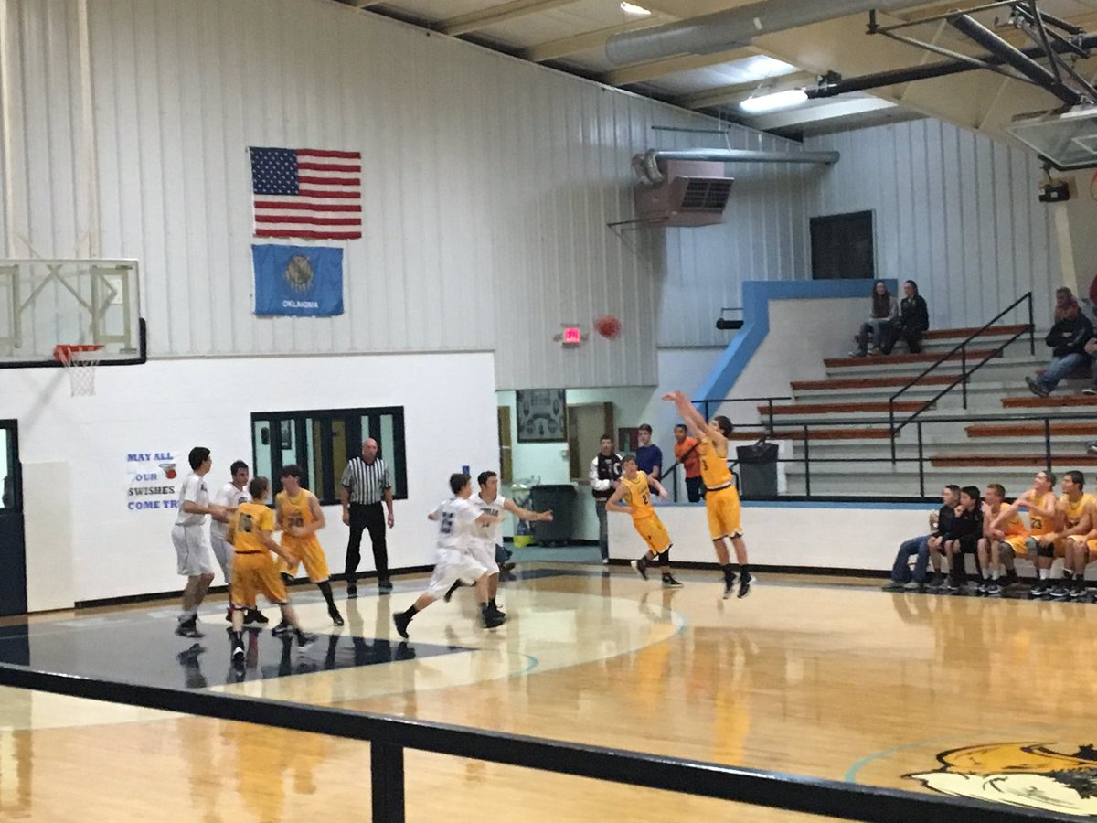 Gage The Sage McMicheal, hittin' 14 threes, dropping 44 points ⚠️
Money 💸
Money 💰 
Money 💸