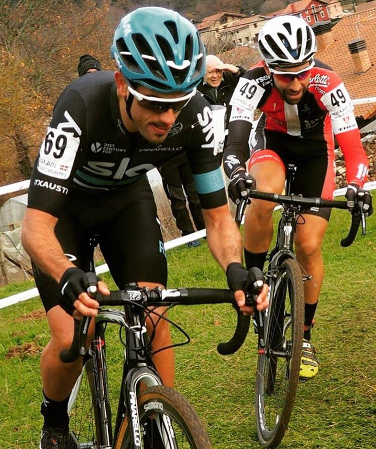 GazetteDesSport's tweet photo. En espérant retrouver son niveau en 2017, @benatintxausti fait du cyclo-cross en Espagne.
#CX #Intxausti https://t.co/cTVXAKj1TW