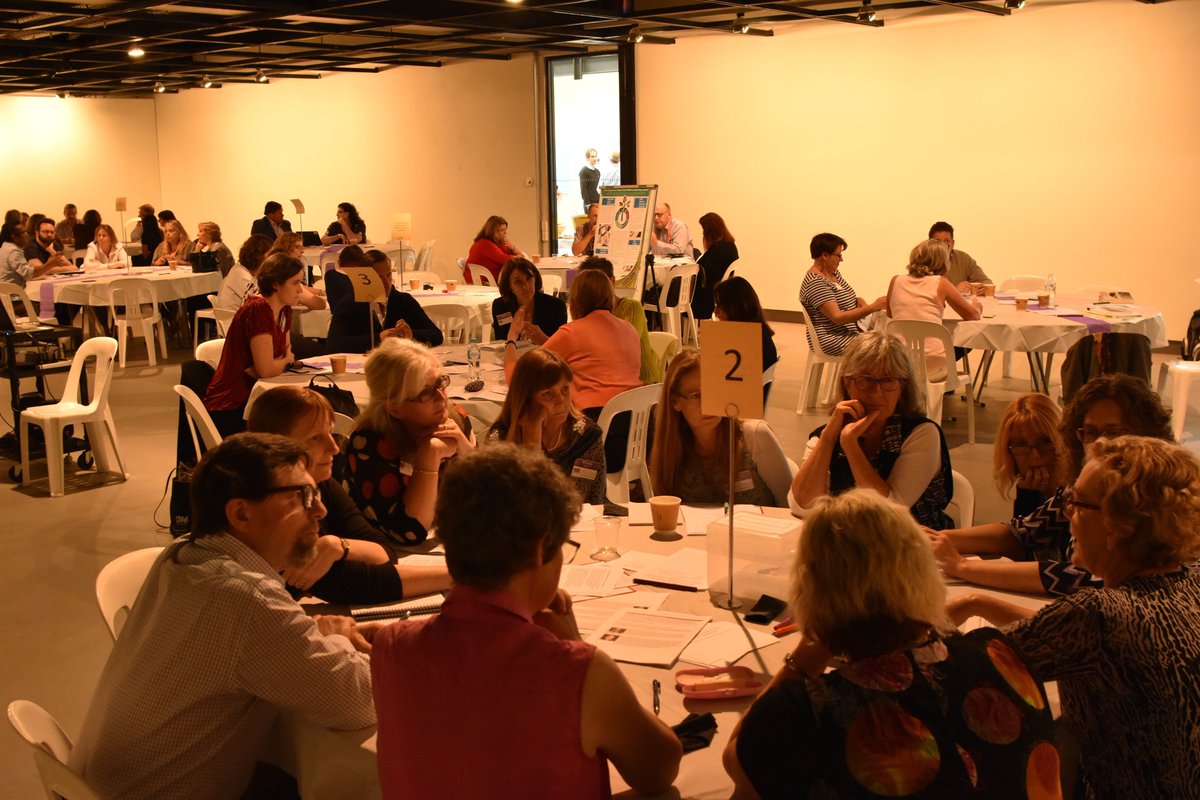 UTASTM2016's tweet photo. World cafe session in the Academy Gallery. #UTASTM16 https://t.co/mxvmKBlJuB