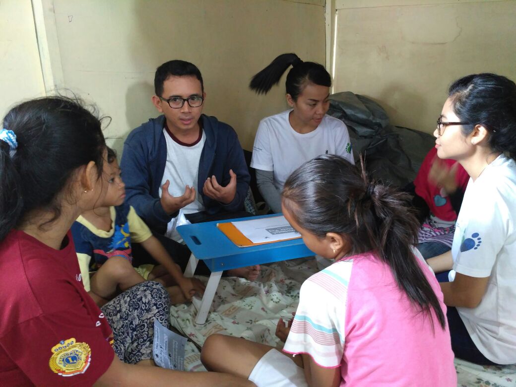 GIF_Indonesia's tweet photo. Senin,  5 desember.  Terima kasih atas kunjungan dan sosialisasi dari ritzcarlton. 😊 https://t.co/6iB7OQtWXb