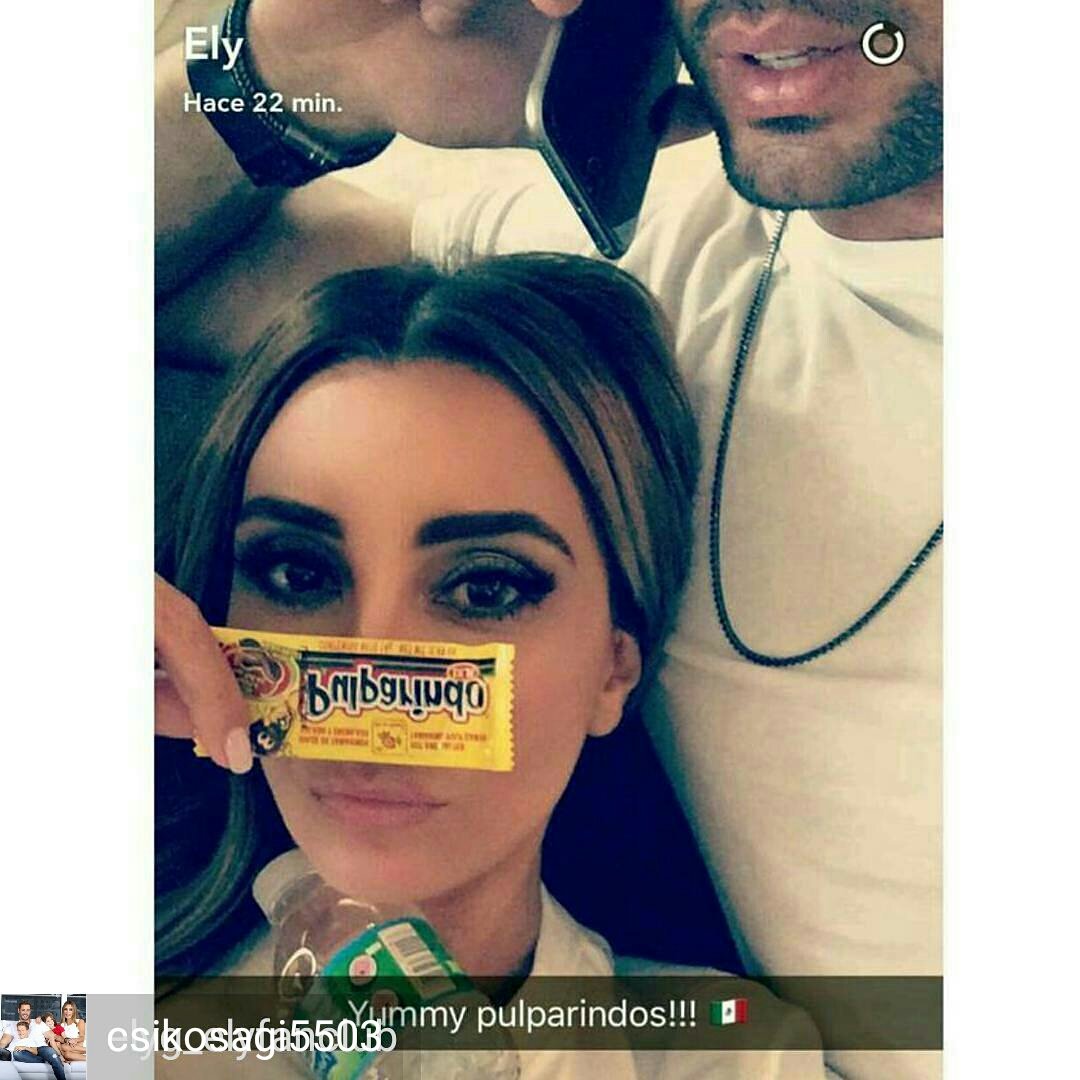 csagnes_5's tweet photo. #IG @ElyG_ELYFANCLUB DisfrΓΊtalo @Elygutierrez19 #Elysnap Yummy pulparindos!! @willylevy29 https://t.co/rBpcONESCO