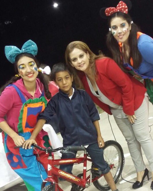 Inicia @maferriveraromo posadas a niños de colonias de <a href="/MpioAhome/">H. Ayuntamiento de Ahome</a> <a href="/Altavoznoticias/">Noticiero Altavoz</a>