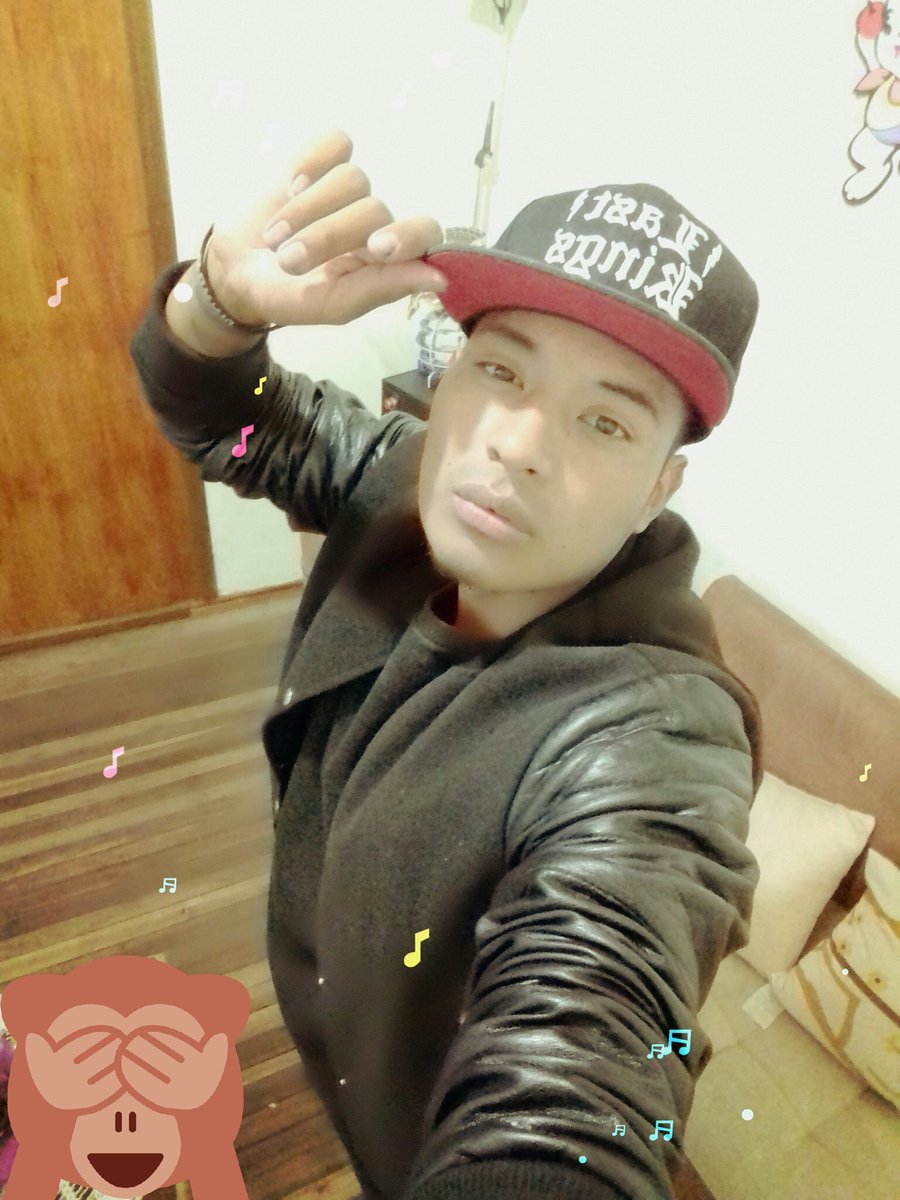 johan_dlc's tweet photo. EN LA VIDA TODO SE VALE LOVE $JOHAN 😀😍😘😙😎 #JOHAN @johan_dlc https://t.co/LKCgBCqXFF