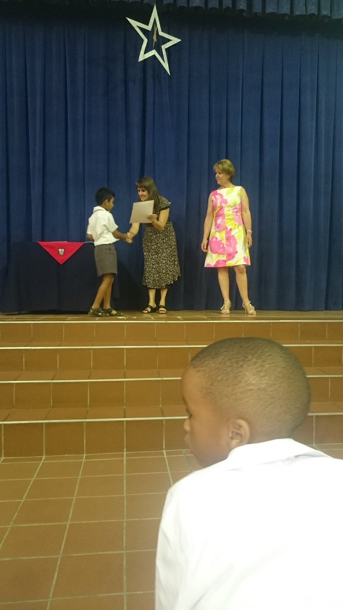 Talz07's tweet photo. Grade 1 prize giving @BenniesJP https://t.co/XWolEHbxFR