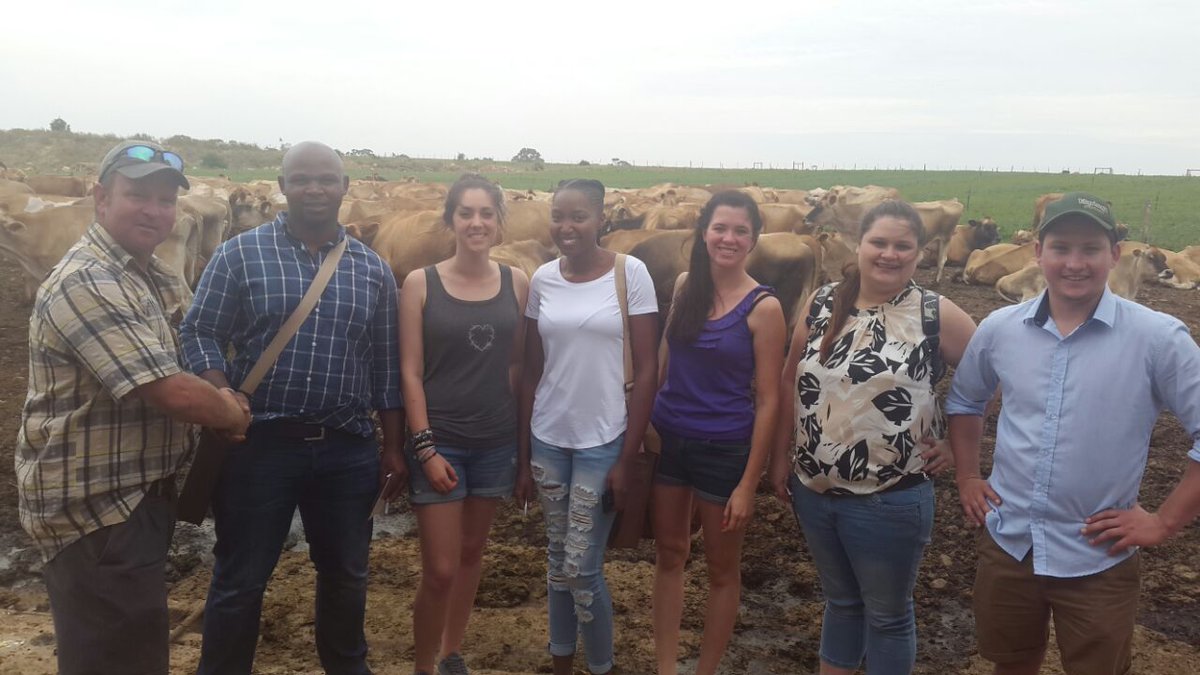 NoobSwitch's tweet image. #NoobSwitchWeek2016 students yesterday enjoyed a farm visit where Johannes Swart of #Swellendam spoke to them about cold calling.
