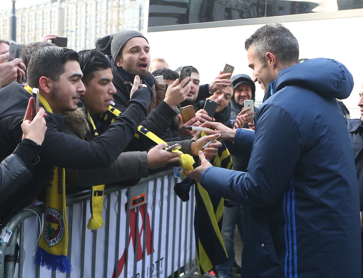 Fenerbahce's tweet image. Fenerbahçemiz Rotterdam’da | fenerbahce.org/detay.asp?Cont…