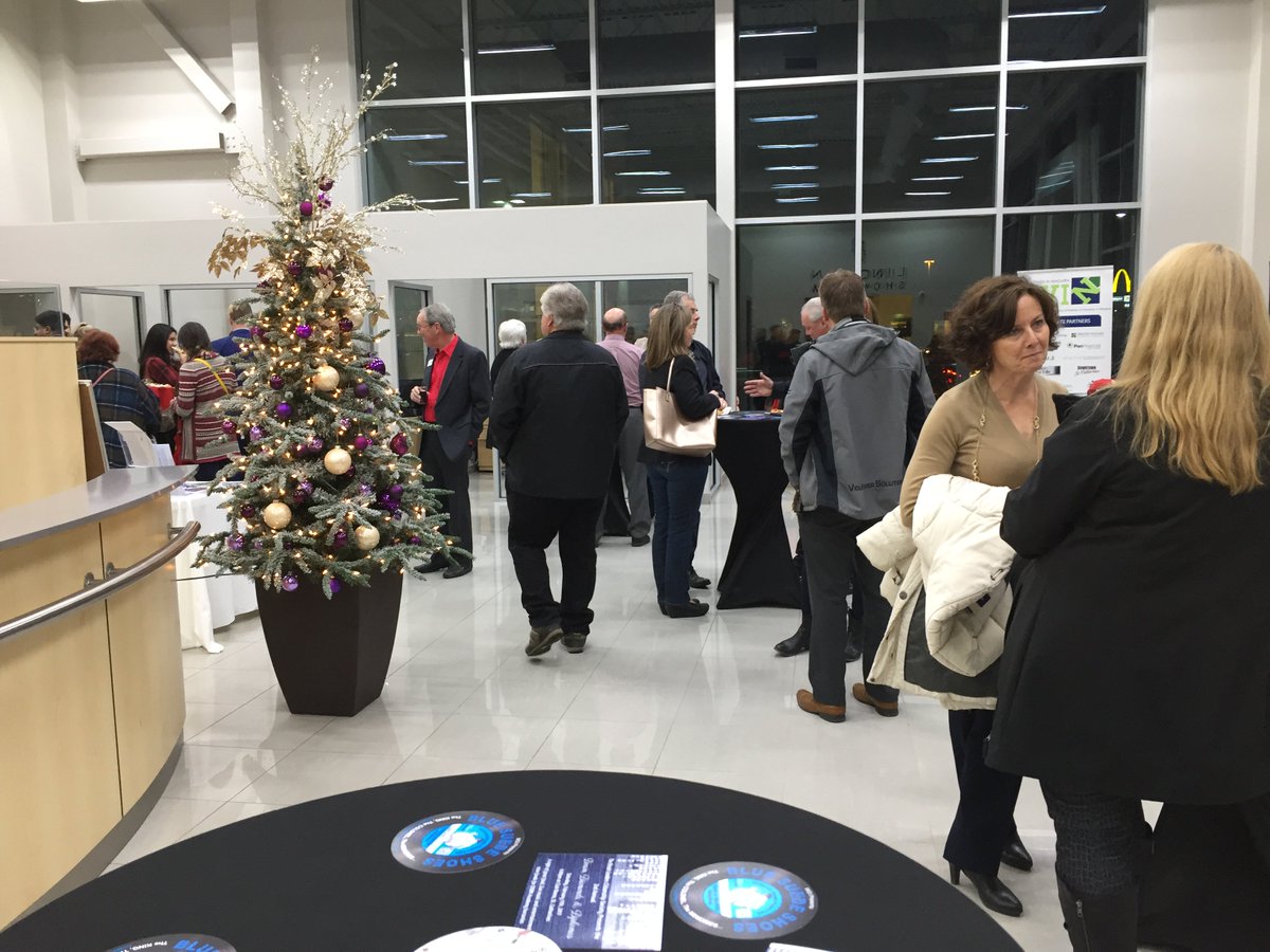 edlearnford's tweet image. Great Turnout here @edlearnford for the Niagara Chamber of Commerce meeting.  Check out these pics...