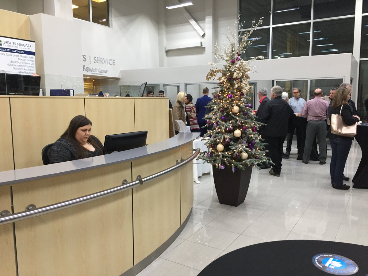 edlearnford's tweet image. Great Turnout here @edlearnford for the Niagara Chamber of Commerce meeting.  Check out these pics...