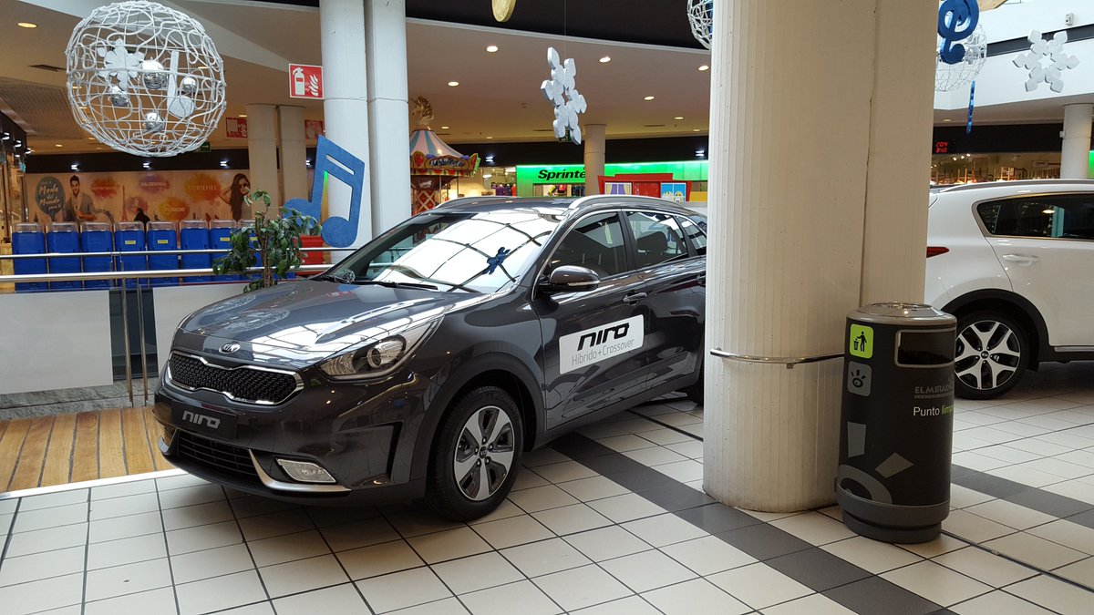 GJ_Automotive's tweet photo. Ya estamos en Carrefour con nuestra exposición de Kia ¡¡¡
Ven y conoce nuestros modelos expuestos
 o visítanos en @GrupoJulianBUR https://t.co/Ys1U3gfMPS