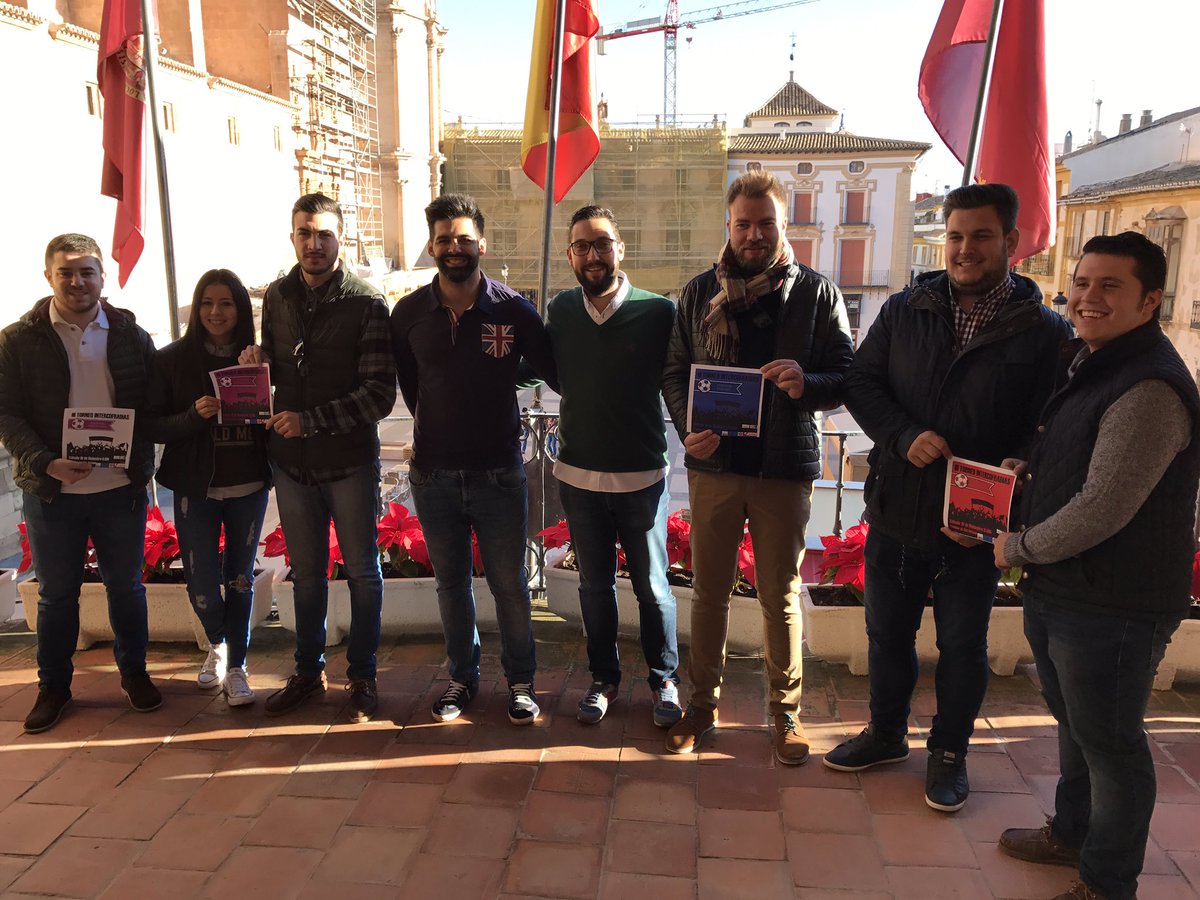 juanframartinez's tweet photo. 📣⚽️Este sábado 9:30 Pabellón San Antonio tenemos III Torneo Fútbol Sala Jóvenes Cofrades @SSantaLorca. Además puedes llevar alimentos https://t.co/uiNs3A8pPb