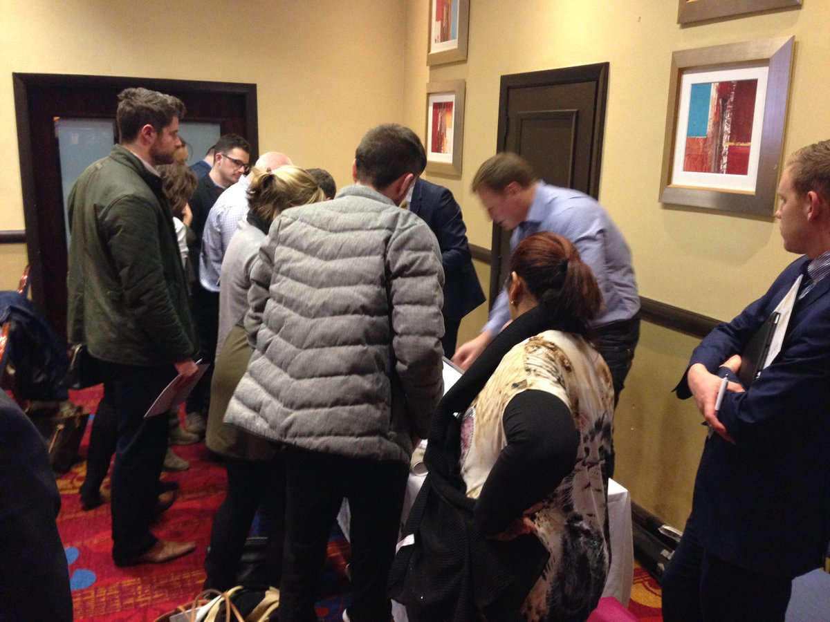 Great turn out last night for Kerr posterior restorative course featuring Sonicfill 2 #DenPro <a href="/KerrDentalUK/">Kerruk</a> @THE_DD_UK