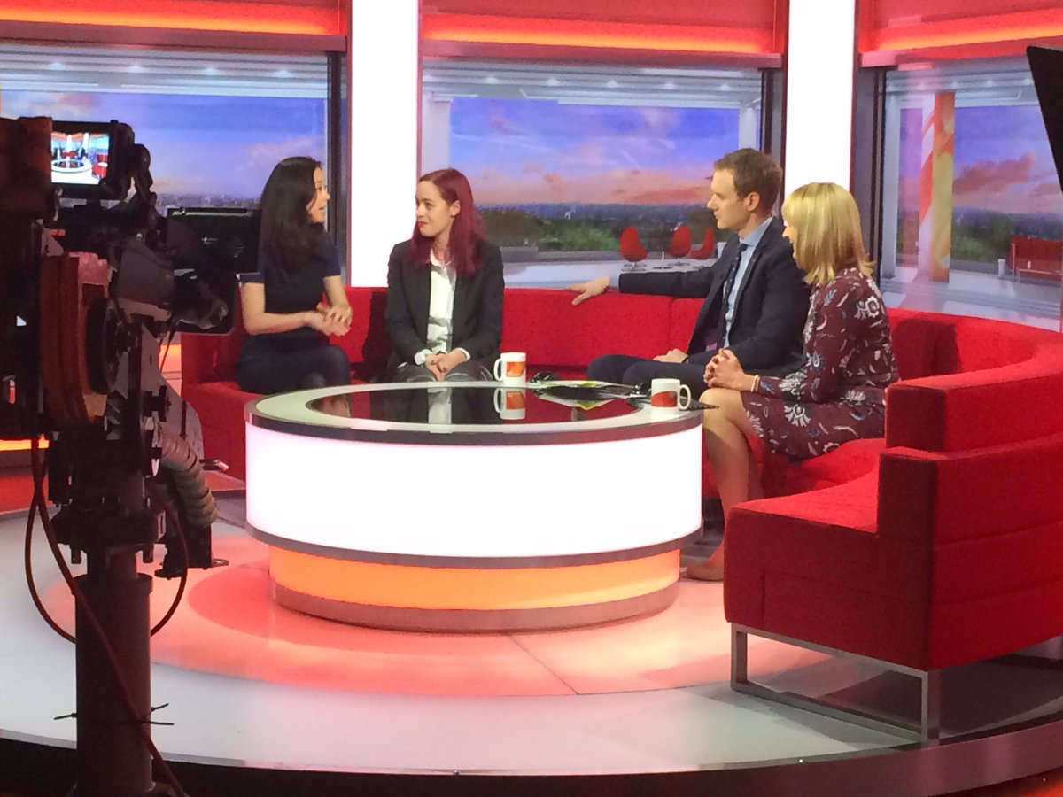 ems_lawton's tweet photo. @stephbreakfast have I out sparkled you this morning with my silver trousers? #sparkleoff #dingdinground2 @TowersBen @Bianca_B_Miller https://t.co/Bl5C3WsPGL