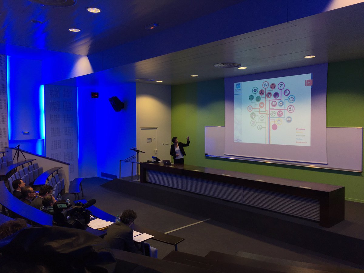 morgan_it's tweet photo. Soutenance HDR d'Emilie Poirson sur la prise en compte des perceptions et la conception universelle à l'#IRCCyN / @CentraleNantes https://t.co/OgY78P6ijt