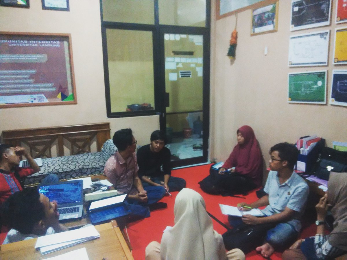 (Rabu, 7 Desember 2016)
Rapat persiapan Musyawarah Besar UKM KOIN UNILA Periode 2016 ✨