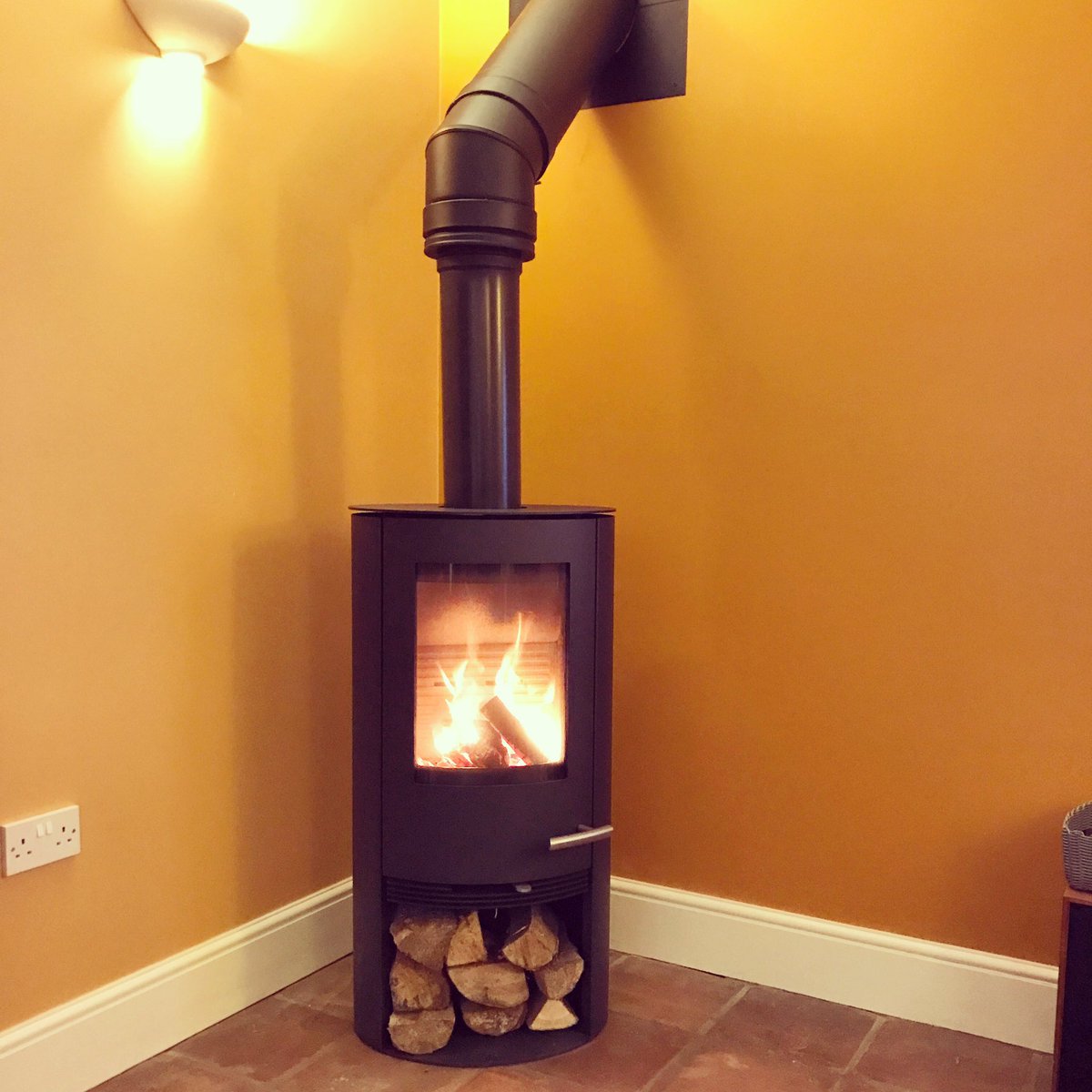 Our latest installation all complete. 🔥The awesome Terma Tech TT20R multi fuel stove with matt black twin wall chimney. #woodburningstove