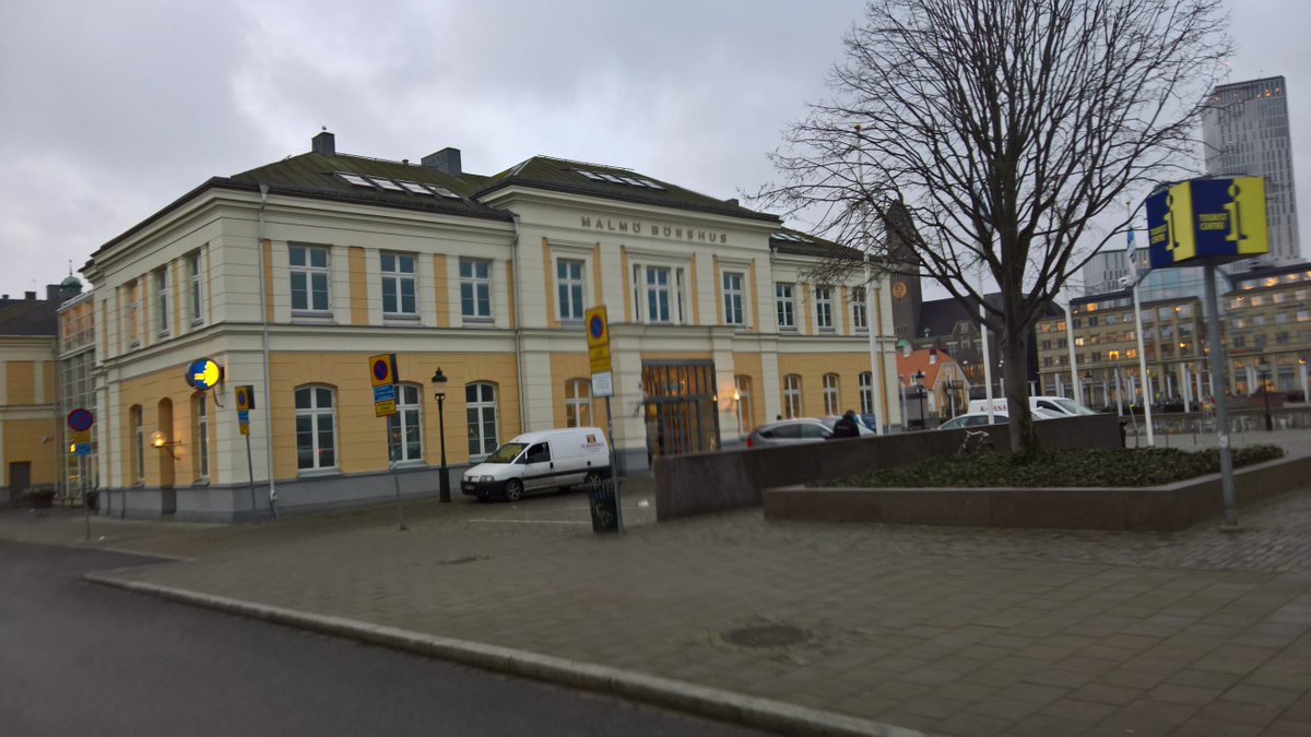 MatsWahlander's tweet photo. Interesting talking about IKEA World of Working at Börshuset in Malmö! #rethinkoffice https://t.co/zV1rBmg7ka