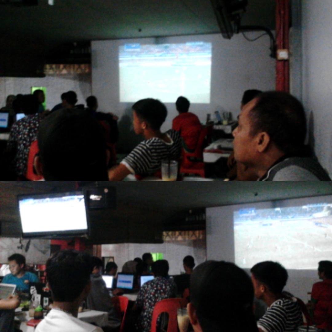 #AyoINDONESIA Nobar <a href="/warkop51/">Warkop LimaSatu</a>  #timnas #TimnasDay *BM*