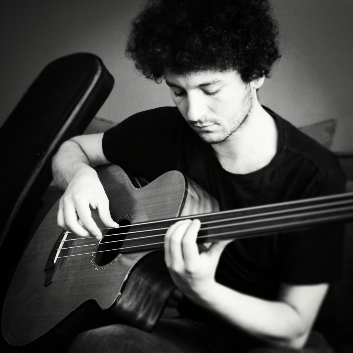 lavague_music's tweet photo. We've been playing together for one year already @antoninrubatat. Time's flying. Us too #thankyou #bassplayer #bassiste #band #love #1an #V https://t.co/gYx1qU0T5U
