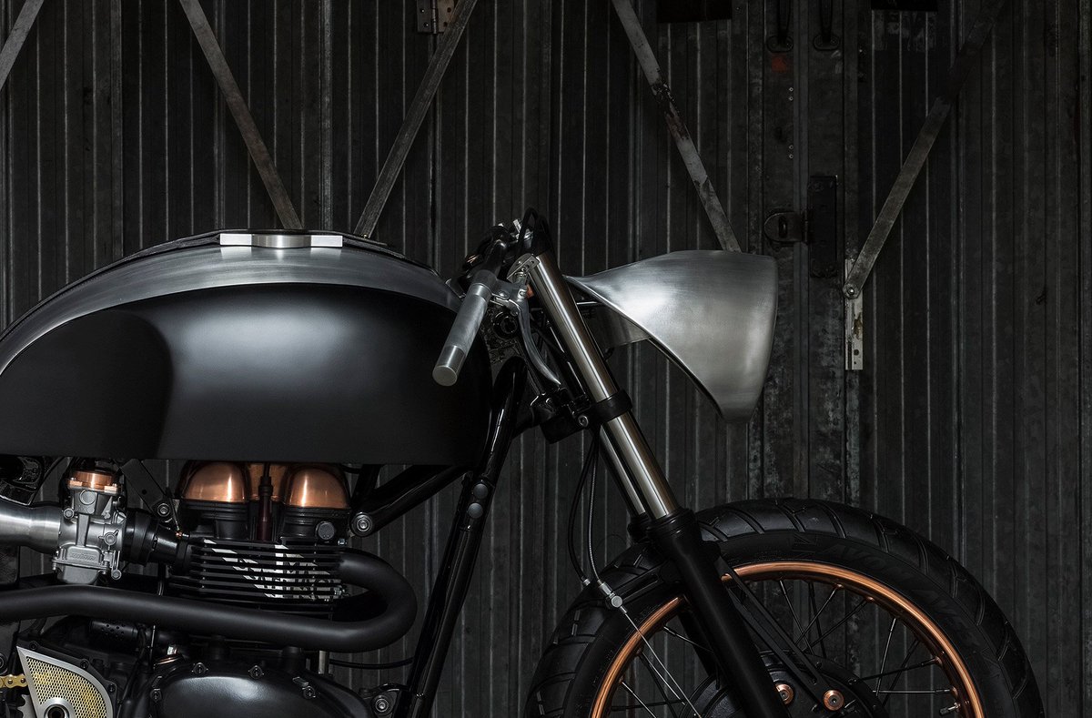 This UYC custom build might be the most badass and creative bike we’ve seen yet <a href="/dmolcustoms/">Death Machines</a> bit.ly/2gULMka