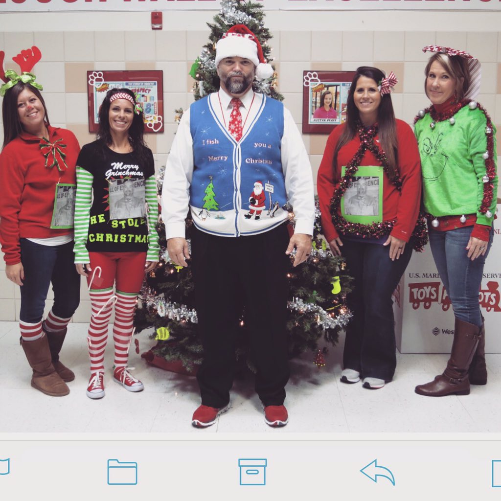 ms_willmon's tweet photo. The grinch stole Christmas!! #uglysweater #fms https://t.co/4yt0BoeRQM
