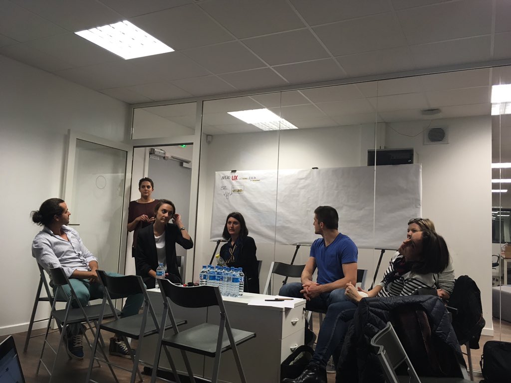 MartinezAmandaa's tweet photo. On va démarrer l'atelier UX Cards accompagné par la facilitation graphique de Fanny #AperoUX https://t.co/wjaAEeeRPu