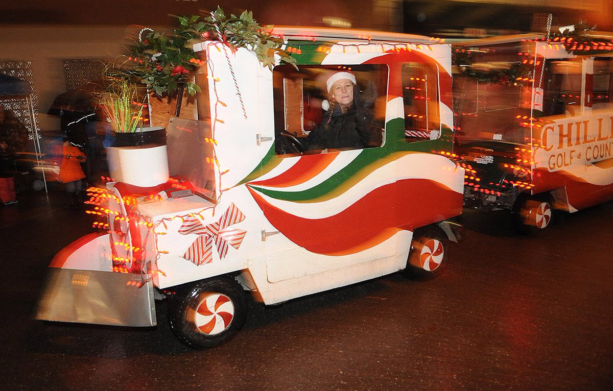 SLIDE SHOW: Rotary Christmas Parade lights up downtown #Chilliwack. <a href="/rotaryparade/">Rotary C'mas Parade</a> <a href="/ChwkRotary/">Chilliwack Rotary</a> theprogress.com/community/4052…