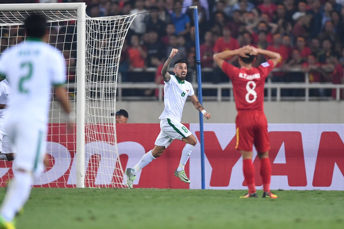 It's 3-3 on aggregate after 90 minutes. We're going to extra-time! #AFFSuzukiCup #VIEvINA