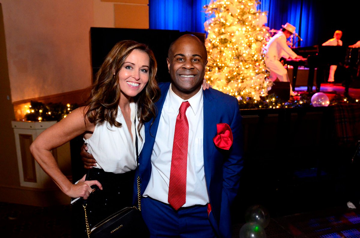 MarkToyDrive's tweet image. See great friends + make a difference in holiday cheer of thousands of Atlanta's kids buff.ly/2gC4eLo #MarkToyDrive #PartyDec15