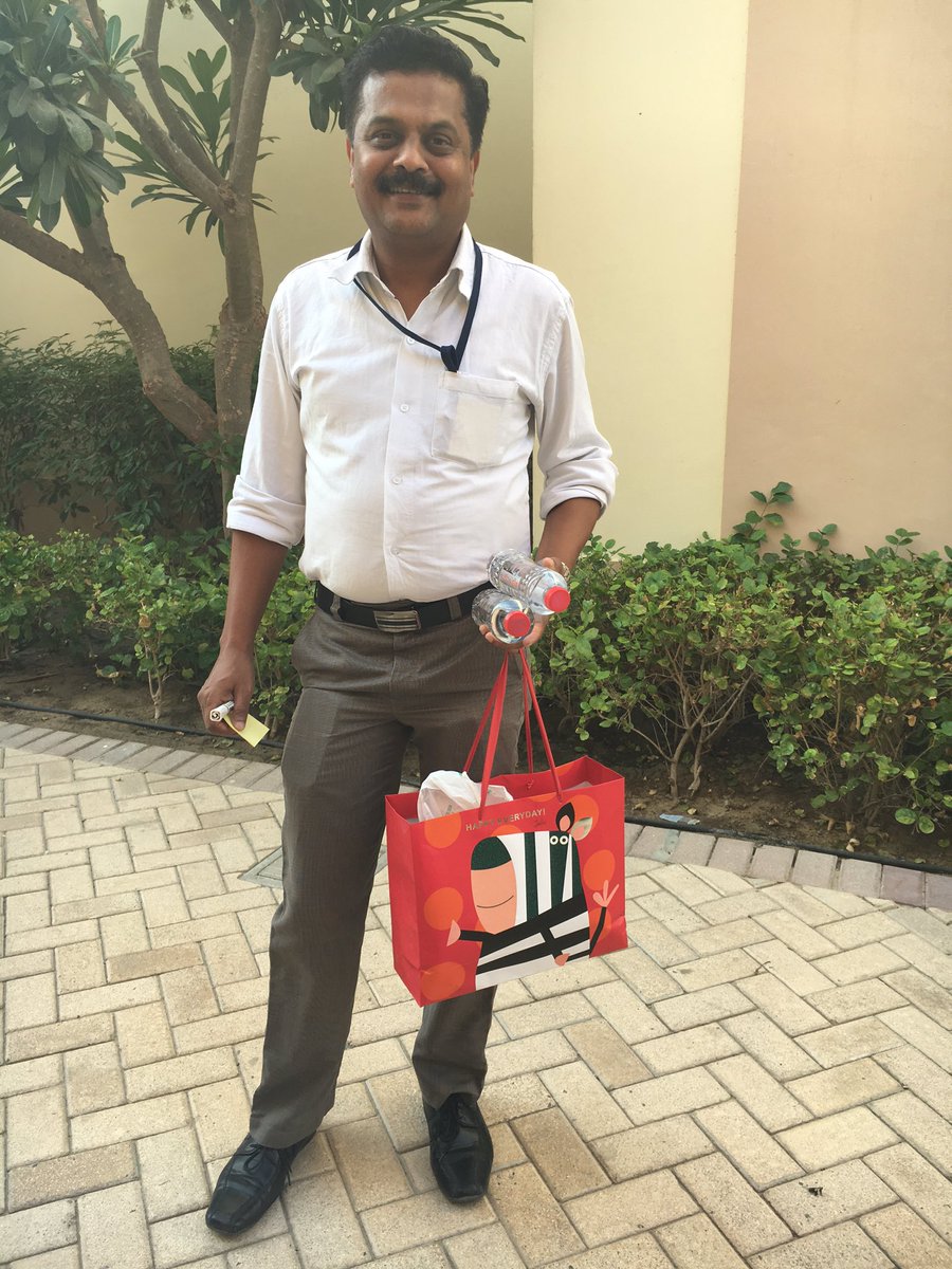 jess_rakclub's tweet photo. We appreciate Zakeer every day...#givingback #RAKweek2016 https://t.co/rcnkPZNN9A