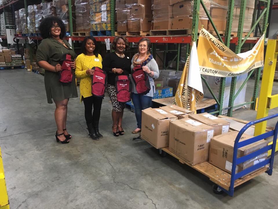 ShunnarahGC's tweet photo. AS&amp;A teamed with The American Heart Association for the Feed The Need Program! #OnwardUpward https://t.co/iBcnv6qcNl