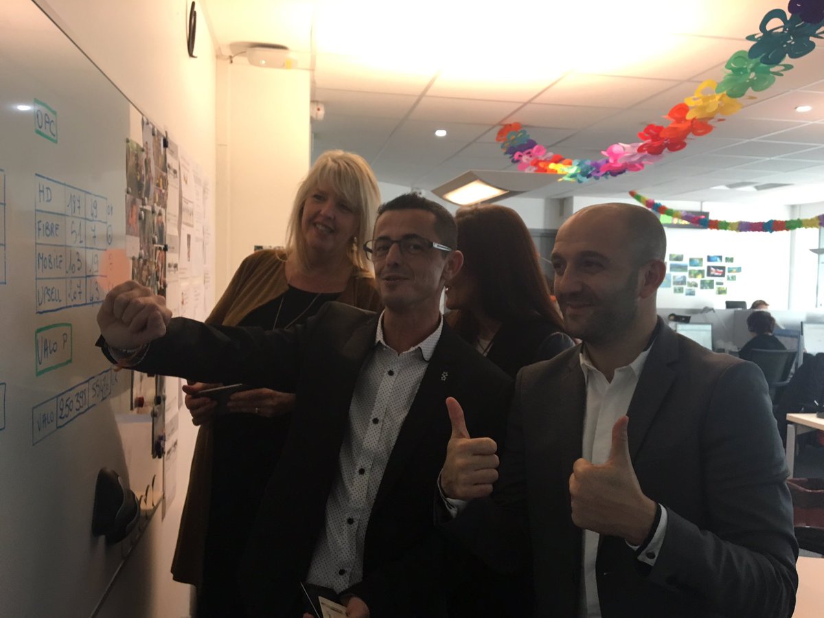 croquancourt's tweet photo. Les équipes #Orange_Nord Valenciennes vous accompagnent et vous conseillent avec le sourire https://t.co/p53PtLJbeI