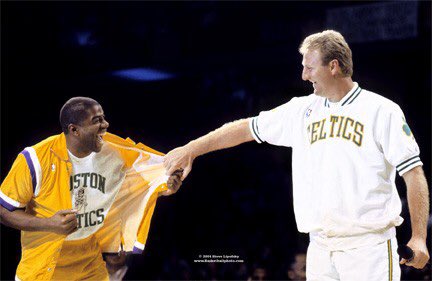 AVERYGOAT0's tweet photo. happy birthday larry legend ☘️👑 https://t.co/EXEk4Zj6IL