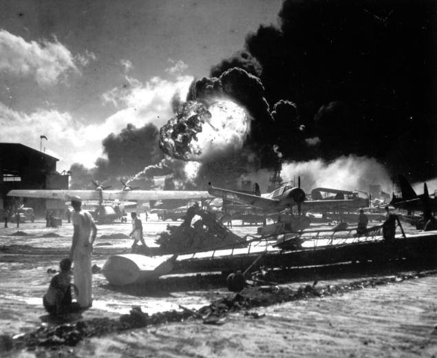 DogTagBrewing's tweet photo. Today, on the 75th anniversary of the attack on Pearl Harbor, we raise a toast to the Greatest Generation. #ToastAHero https://t.co/BDJgzJdjkv