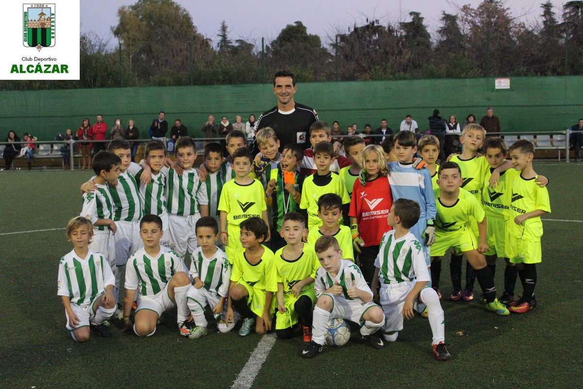 matiasreferee's tweet photo. El deporte cordobés mostró su cara más solidaria por Antonio Afán.
Enhorabuena @AlcazarClub por la iniciativa. https://t.co/y77RSjV0jc