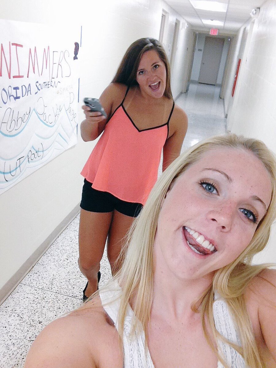 turn_the_Pagee's tweet photo. Omg hbd chelzzzz!! Ur 21 now!! (: https://t.co/E2elDJ2A4U