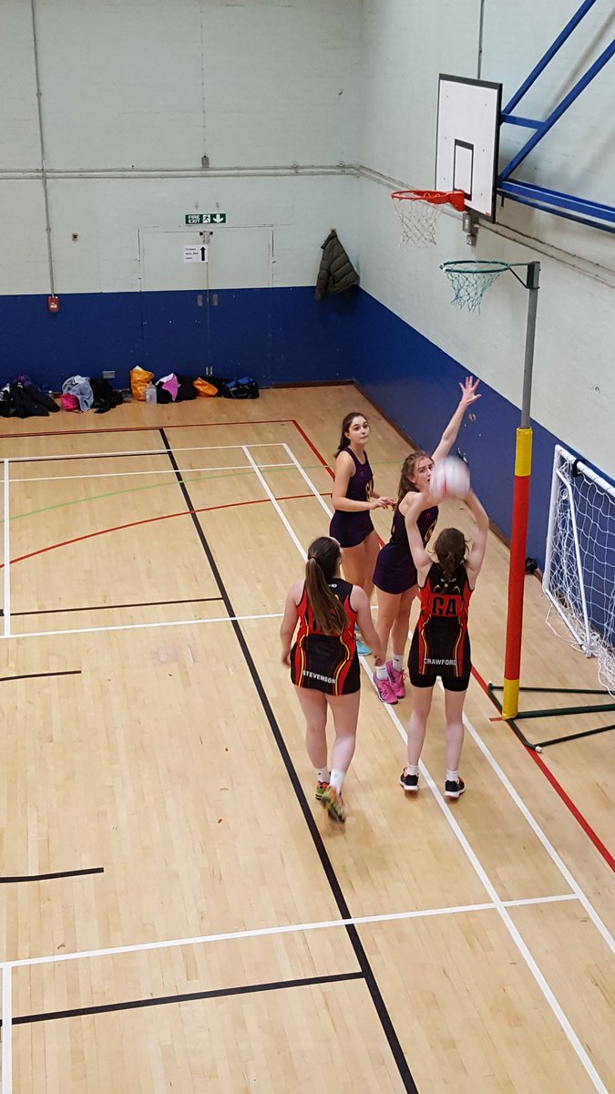 @keele_netball 1sts taking on Manchester 3rds in Wallshaw Hall <a href="/Sportkeele/">SportKeele</a> #Keele Army #netball #UniInFocus 🎖🏐