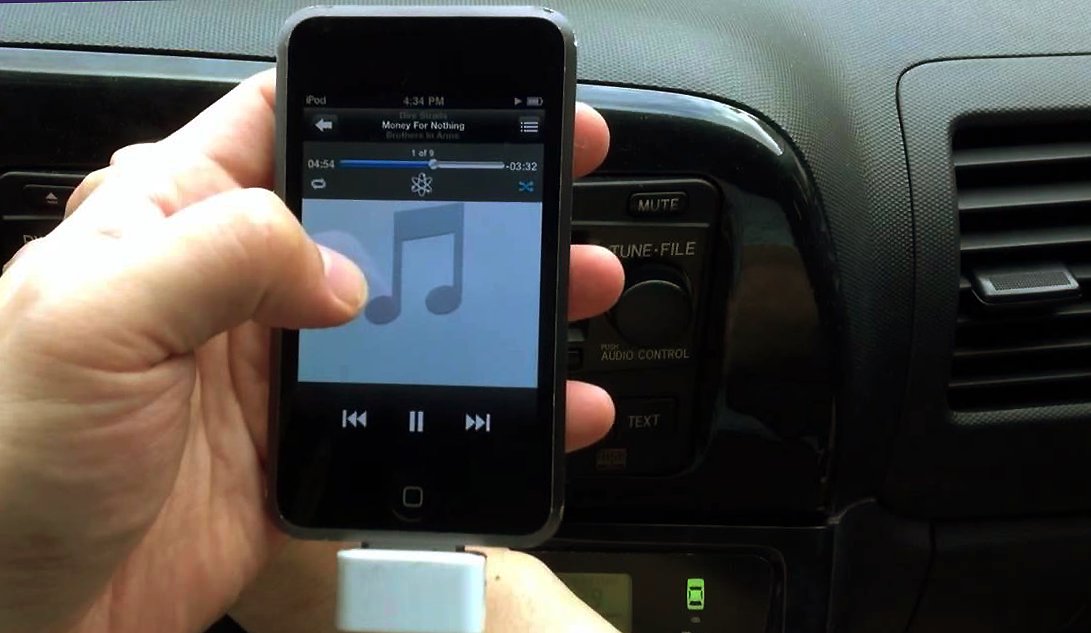 Easynews's tweet photo. 6 Ways to Reuse Your Old iPod Right Now https://t.co/4hm0njAkyc https://t.co/DW5RNrChvf