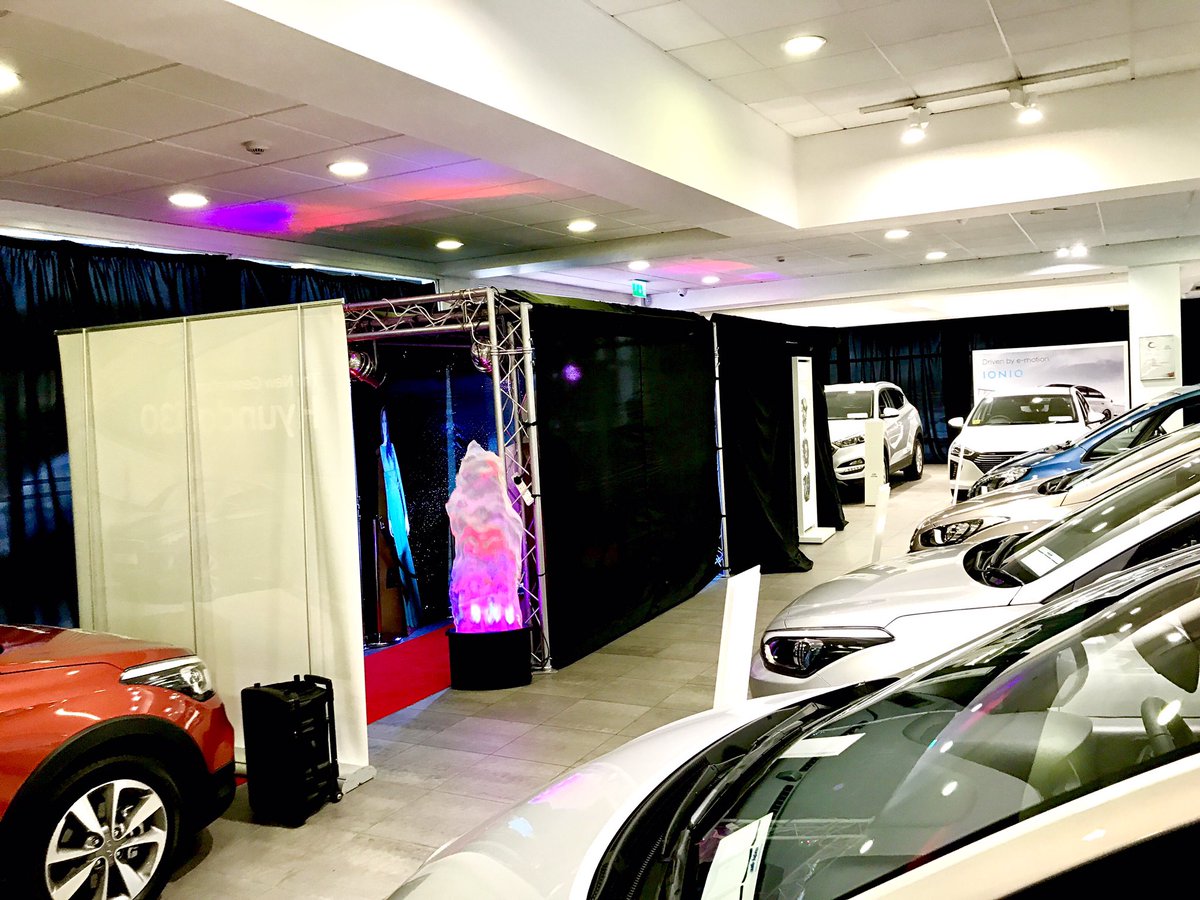 CorporateParty1's tweet image. @murphygunnltd Murphy &amp;amp; Gunn Show Room Setup today #BrandRocket BrandRocket.ie