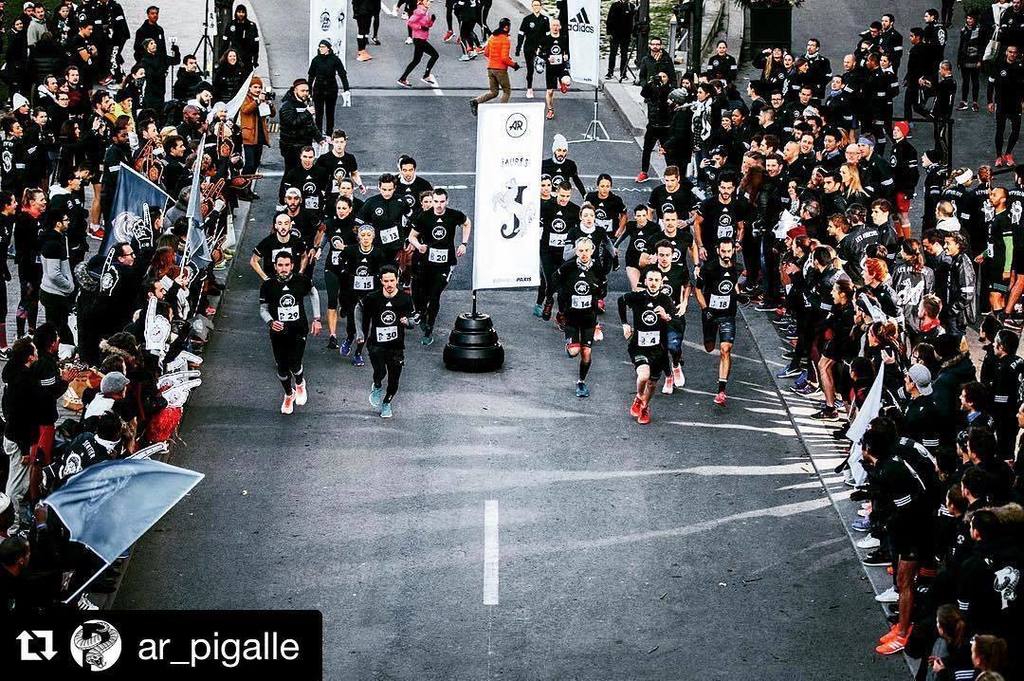 Graou_Chaton's tweet photo. Let's go and do it !!!
.
.
.
.
.
.
#whyirunpigalle #whyirunparis #adidasrunners #runners #arparis #adidasrunnerspar… https://t.co/LTaplzDtvF